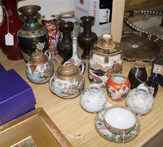 Quantity of Chinese and Japanese ceramics, a cloisonne vase and a pair of bronze vases (Q, faults)